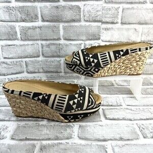 Chinese Laundry Daysie Women’s Size 8.5  Black And Linen Platform Wedges